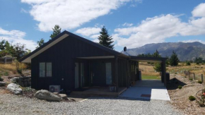 Hawea Mountain cottage, Dingle Burn